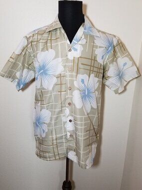 Dolphino Mens Small Tan Hawaiian Button Up Shirt Floral Aloha Tropical Beach